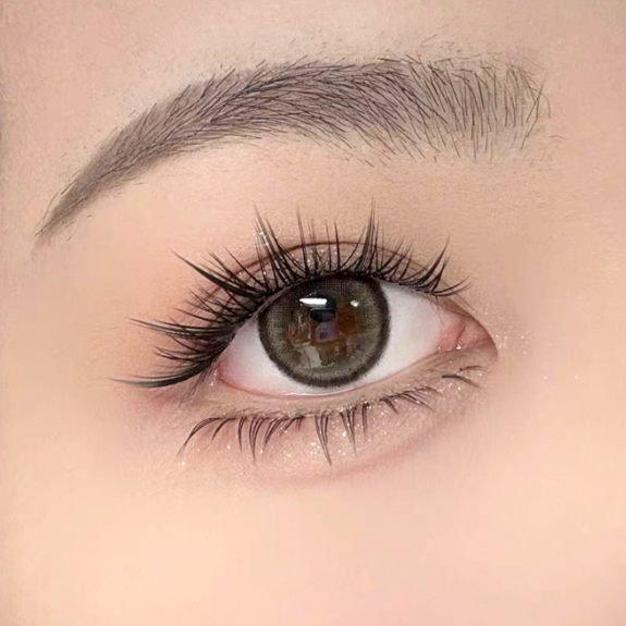 Flirty Friday - Foxy Dramatic Volume Lashes